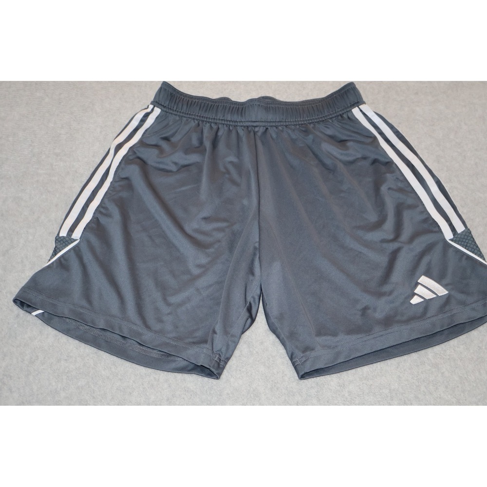 Adidas Shorts Mens Medium Gray 3-Stripe Aeroready Gym Training 7" Inseam
